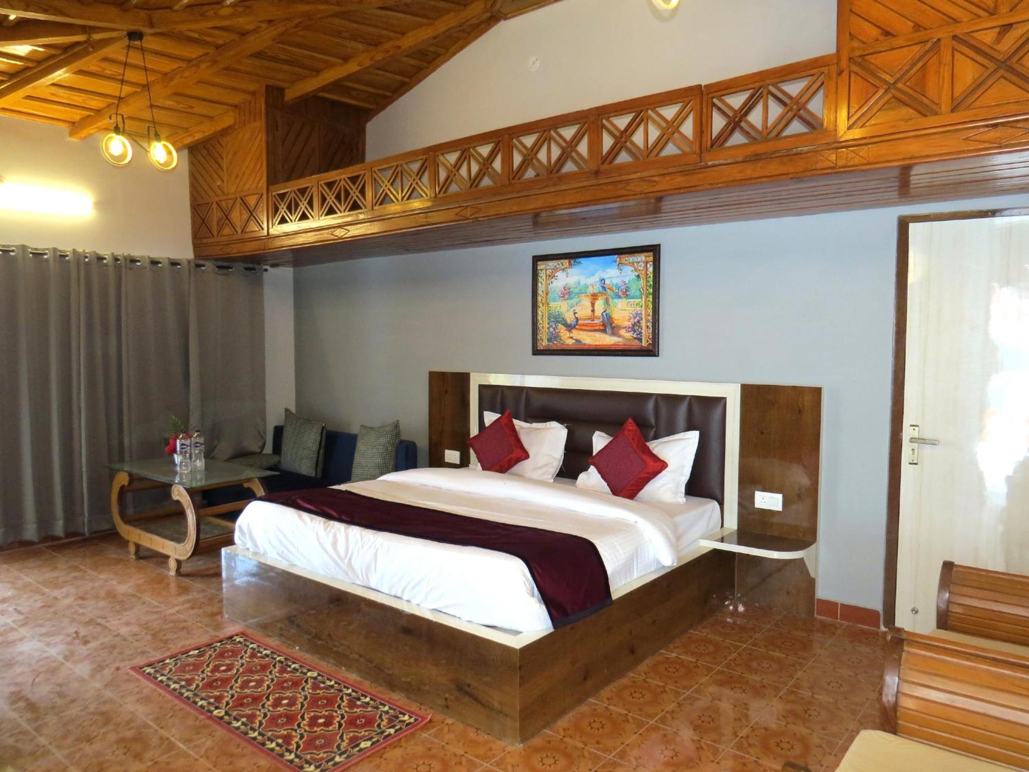Hotel Haya Palace Нейнитал Екстериор снимка