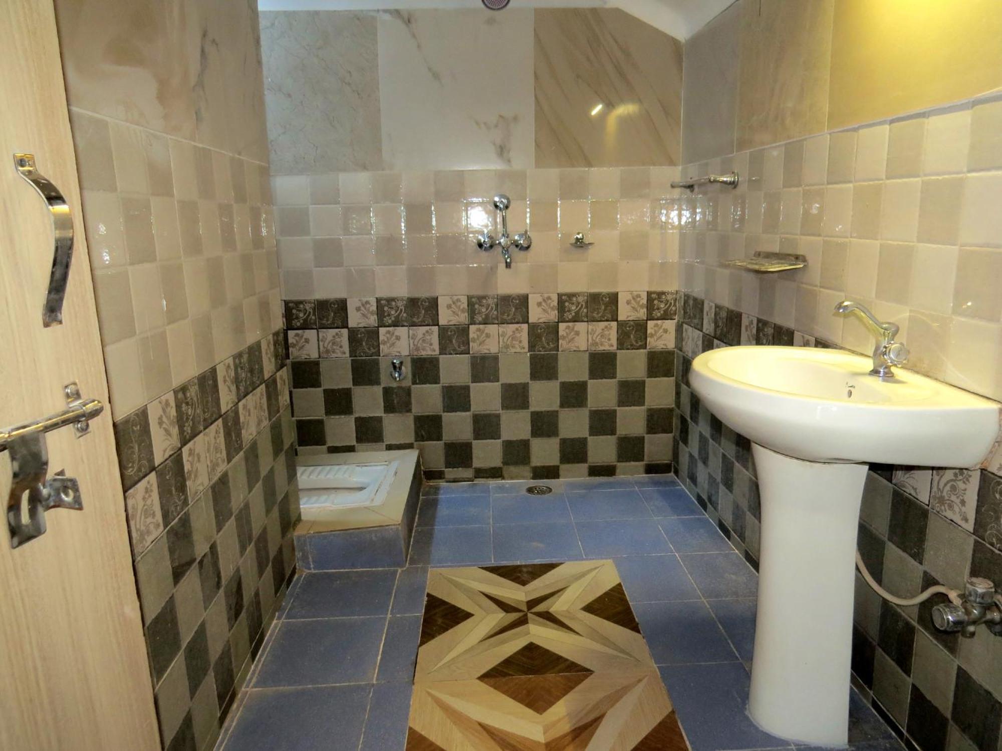 Hotel Haya Palace Нейнитал Екстериор снимка