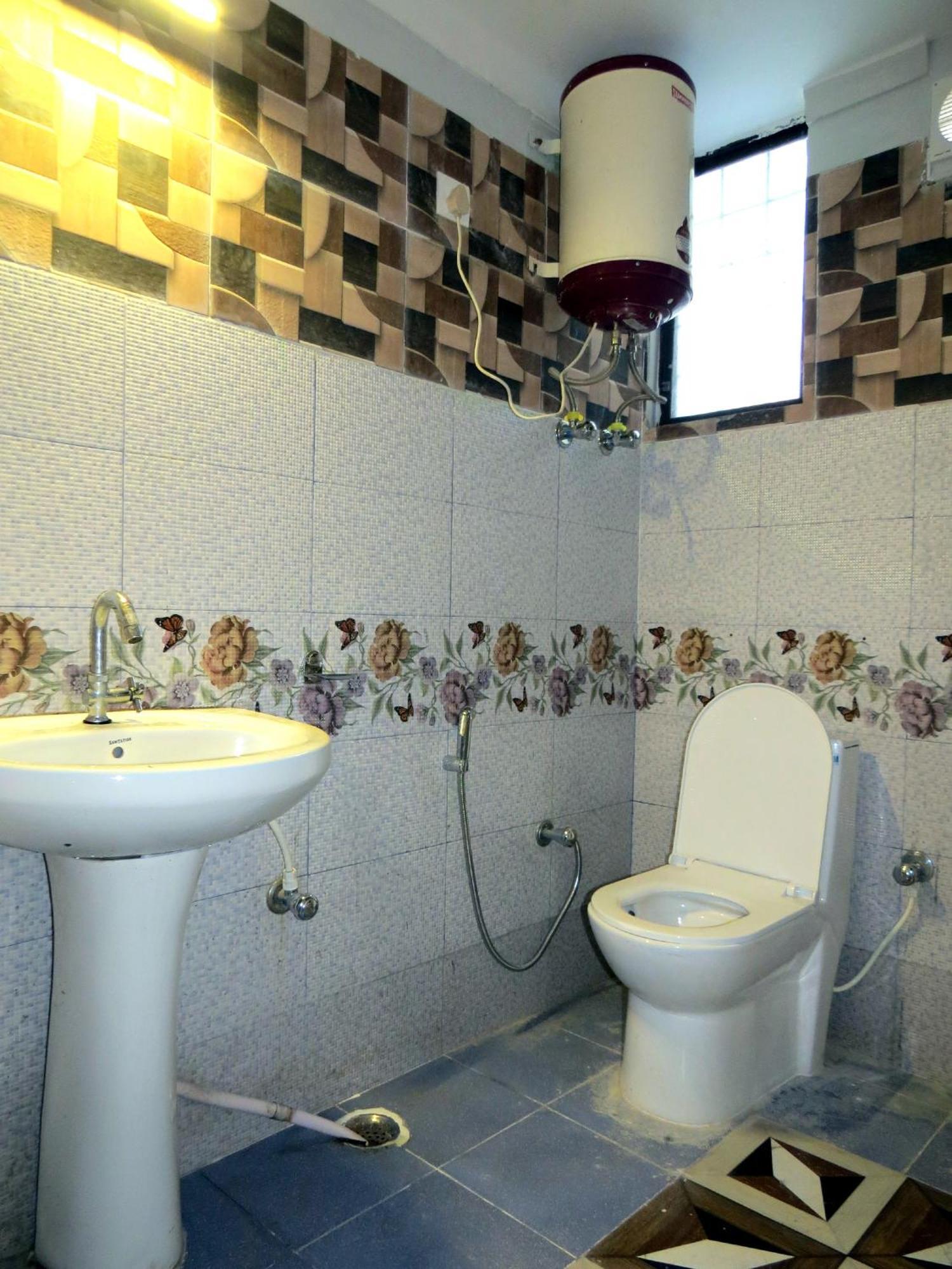 Hotel Haya Palace Нейнитал Екстериор снимка
