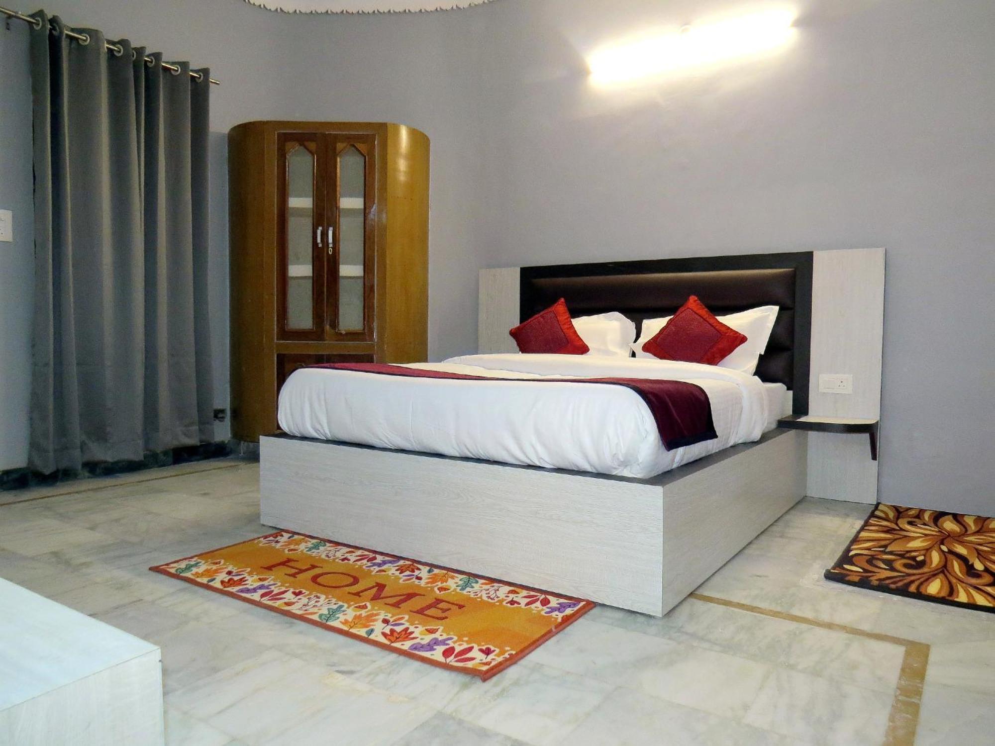 Hotel Haya Palace Нейнитал Екстериор снимка