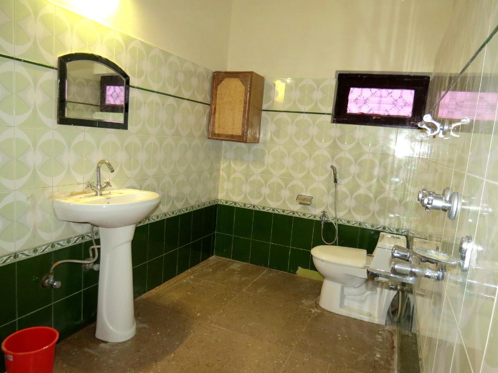 Hotel Haya Palace Нейнитал Екстериор снимка